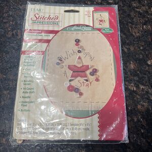 Plaid Stitched Impressions︱ #21874 ︱Wish Upon a Star︱Santa︱Christmas